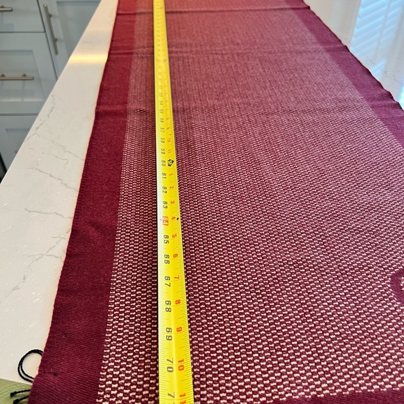 Authentic Gucci scarf 100% cashmere. - Picture 7 of 14